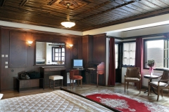 Τάττης Ξενώνας