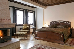 Τάττης Ξενώνας